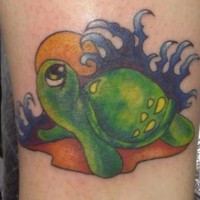 Tatuaggio carino la tartaruga verde ^ il sole ^ il mare