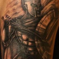 Guerrero espartano con jabalina tatuaje en negro