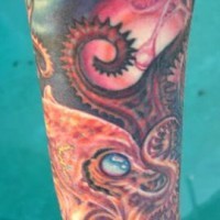 Wasser Tattoo mit Oktopus an ganzer Hand