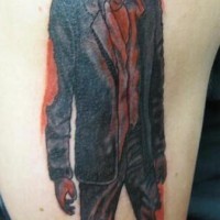 Tatuaje la figura del zombi sangriento