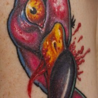 Impresionante tatuaje el flamenco-zombi en color rosado