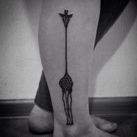 Thin black ink giraffe tattoo design