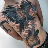 Einzigartiges Design sehr detaillierter bunter Adler mit brennender Gitarre Tattoo an ganzer Brust