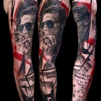 Tatuaje en el brazo, foto de hombre, estilo trash polka