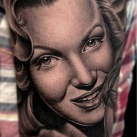 Tatuaje de Marilyn Monroe realista preciosa