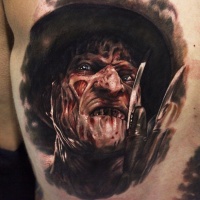 Tatuaje en la espalda, Freddy Kruger realista detallado