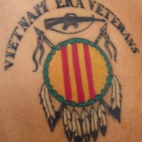 Tatuaje conmemorativo de un veterano del Vietnam.