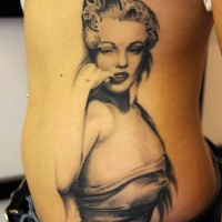 Vintage Stil natürlich aussehendes Marilyn Monroe Seite Tattoo