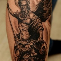 Kriegerischer Engel Tattoo am Arm