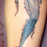 acquarello sirena blu tatuaggio sulla gamba