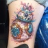 Tatuaje en la pierna, droide BB-8 hermoso multicolor con lazo rosado