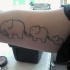 carino tatuaggio su braccio famiglia elefante