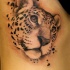Tatuaje  de guepardo precioso en el costado