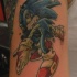 Tatuaje en el brazo,
erizo sonic zombi tremendo