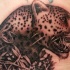 adorabile leopardo in cespugli tatuaggio