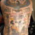 Tatuaje en la espalda,
pintura egipcia mural fascinante de varios colores