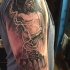Tatuaje en el brazo, Zeus imponente con relámpagos