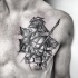 Estilo tradicional asiático pintado por Inez Janiak tatuagem no peito do guerreiro samurai