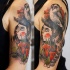 Impressionnant tatouage psychédélique de bras de geisha avec hibou