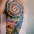 mezza manica tatuaggio a tema  colore azteco