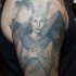 Tatuaje en el brazo, reina enigmática nefertiti