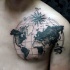 Tatuaje en el pecho, mapa del mundo en globo