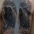 grande inchiostro nero corvo mistico tatuaggio a mezza manica
