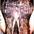 Biomechanischer Mann Tattoo am ganzen Rücken