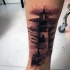 Schwarzer und grauer Stil Bein Tattoo von typischem altem Leuchtturm
