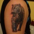 pantera nera a passeggio tatuaggio sulla spalla