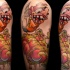 Farbiges Cartoon Schulter Tattoo mit  lustigen Kreaturen