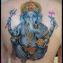 Tatuaggio colorato sulla schiena il dio Ganesha azzurro by Grimmy3D