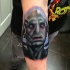 Tatuaje en el antebrazo,
Lord Voldemort increíble muy realista