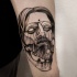 Tatuaje de antebrazo de estilo blackwork espeluznante de retrato de hombre por Michele Zingales