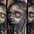 Tatuaje de chica espeluznante de dibujos animados