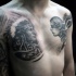 Tatuaje en el pecho,  jefe indio anciano y chica india joven