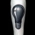 Fantastisches im Illustration Stil farbiges Unterarm Tattoo mit Birne