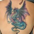 Fliegender lila Drache Tattoo