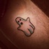 Tatuaje  de fantasma pequeño divertido