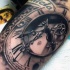 bellissima nero e bianco dettagliato realistico antico orologio meccanico tatuaggio su braccio