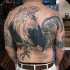 mozzafiato dipinto molto dettagliato nero e bianco grande gallo tatuaggio pieno di schiena