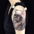 Tatuaje en el brazo,
ewok desagradable negro blanco