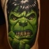 Hulk verde orrore tatuaggio su gamba