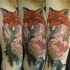 Illustrativstil farbiger Arm Tattoo des Fuchses mit Blumen