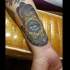 Tatuaje en el antebrazo,
jamsa exclusiva abigarrada