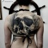 Gran estilo 3D tatuaje de la parte superior de la espalda del cráneo humano