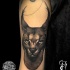 Tatuagem detalhada realista de caracal constante