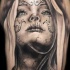 bella grigio nera ragazza santa morte tatuaggio