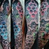 Herrliches im geometrischen Stil buntes Ärmel Tattoo von verschiedenen Figuren
