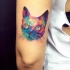 Multicolorido incrível olhar colorido para tatuagem de menina de cabeça de gato